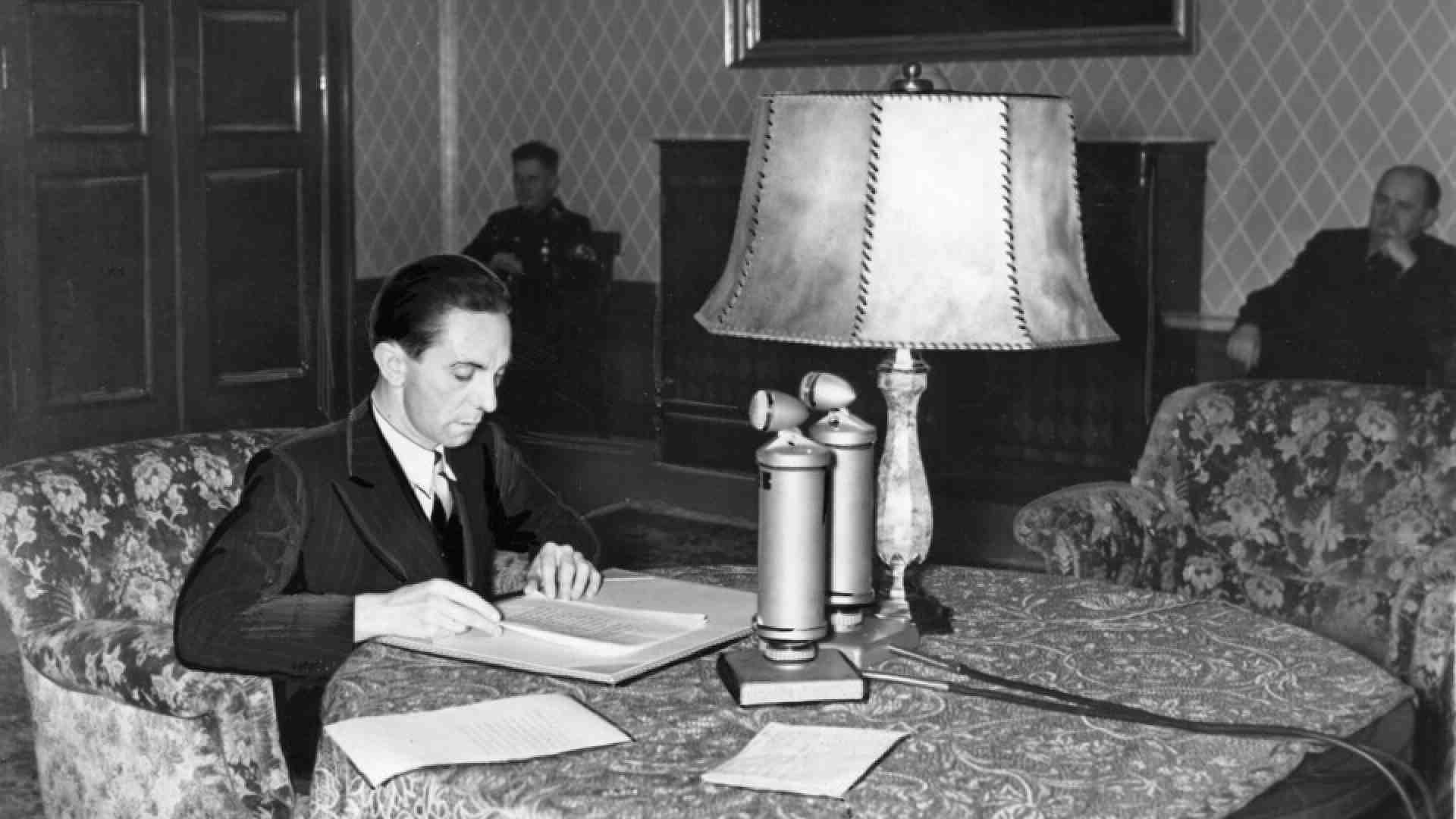 La villa fantasma (dove viveva Goebbels) da cui a Berlino tutti fuggono