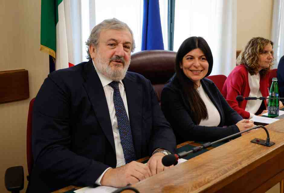Lo show di Emiliano in commissione antimafia