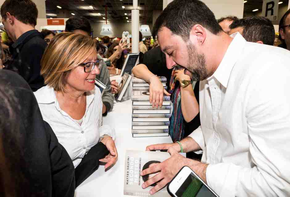 Al Salone, Salvini fa il vice Vannacci: niente contestatori, ma i numeri del libro non tornano