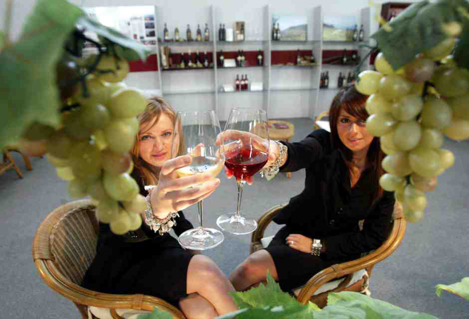 Osare senza esagerare: cosa ci si aspetta oggi dalle donne e cosa ci si dimentica