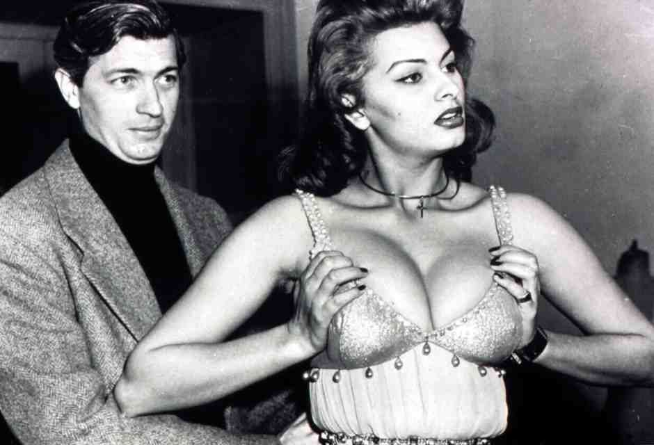 C'era una volta l’Italia delle maggiorate. Ma le tette sono tornate a creare scompiglio