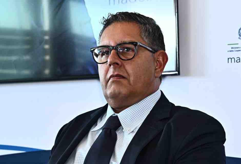 Per Toti anche la grana Covid: "Dati gonfiati". Cresce il pressing per farlo dimettere