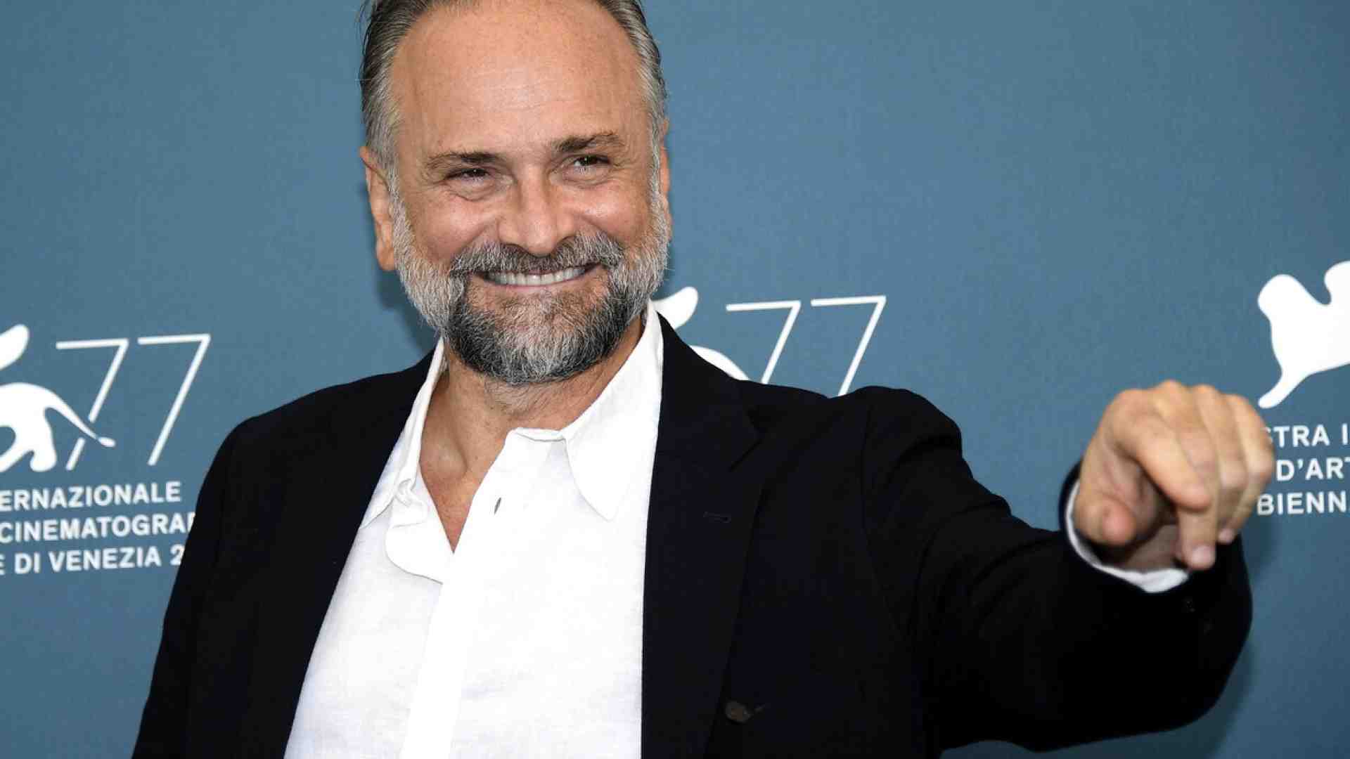 Mussolini, Tolkien e Pino Insegno: colloquio con Massimo Popolizio