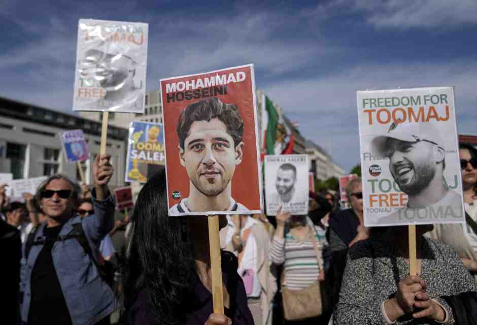 L’appello della cugina di Toomaj, il rapper iraniano condannato a morte: “Mobilitiamoci”