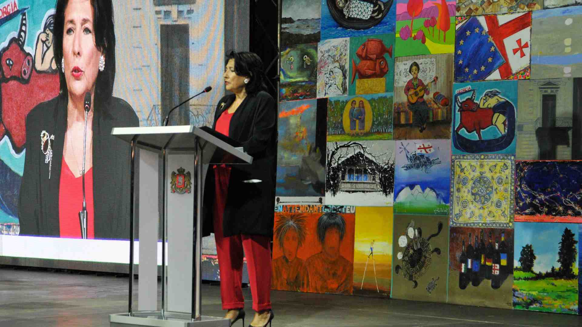 A tu per tu con la presidente georgiana Salomé Zourabichvili