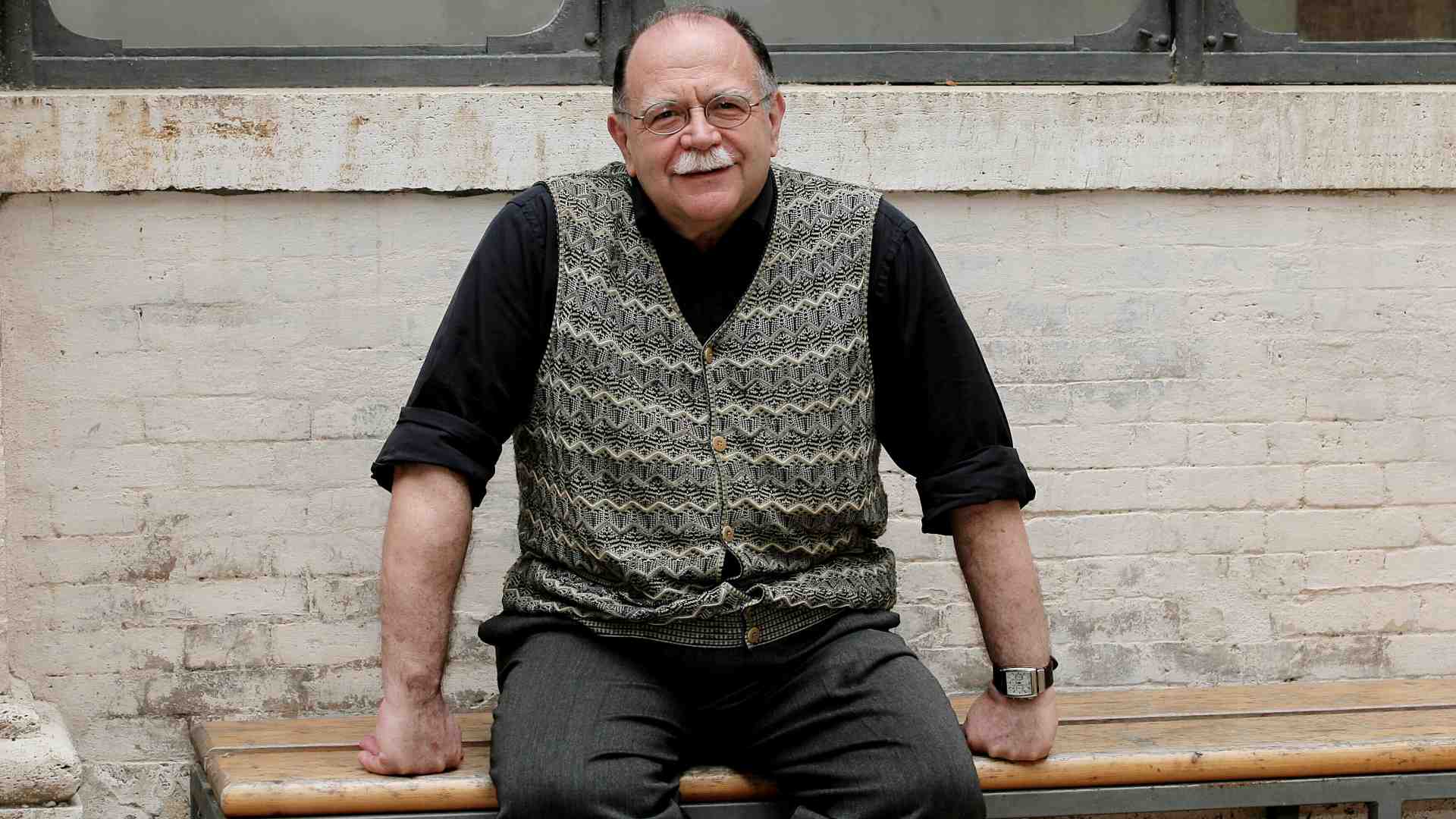 Walter Siti annusa un clima da anni 70 e forse si farà scrittore militante