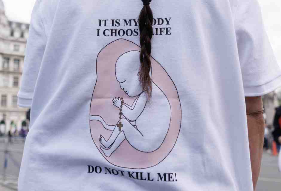 La crisi della natalità, le “mamme di mai” e lo spirito originario della 194