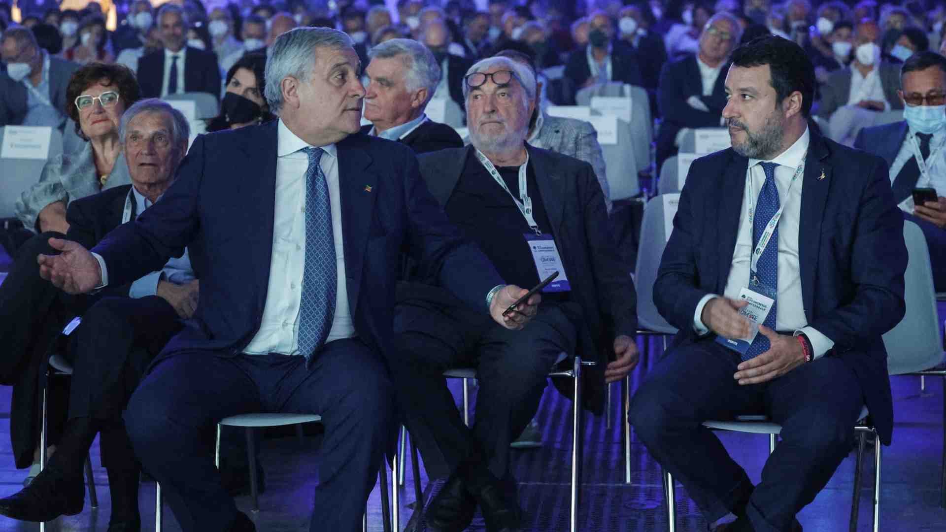 Forza Italia supera di nuovo la Lega a venti giorni dalle europee: il sondaggio