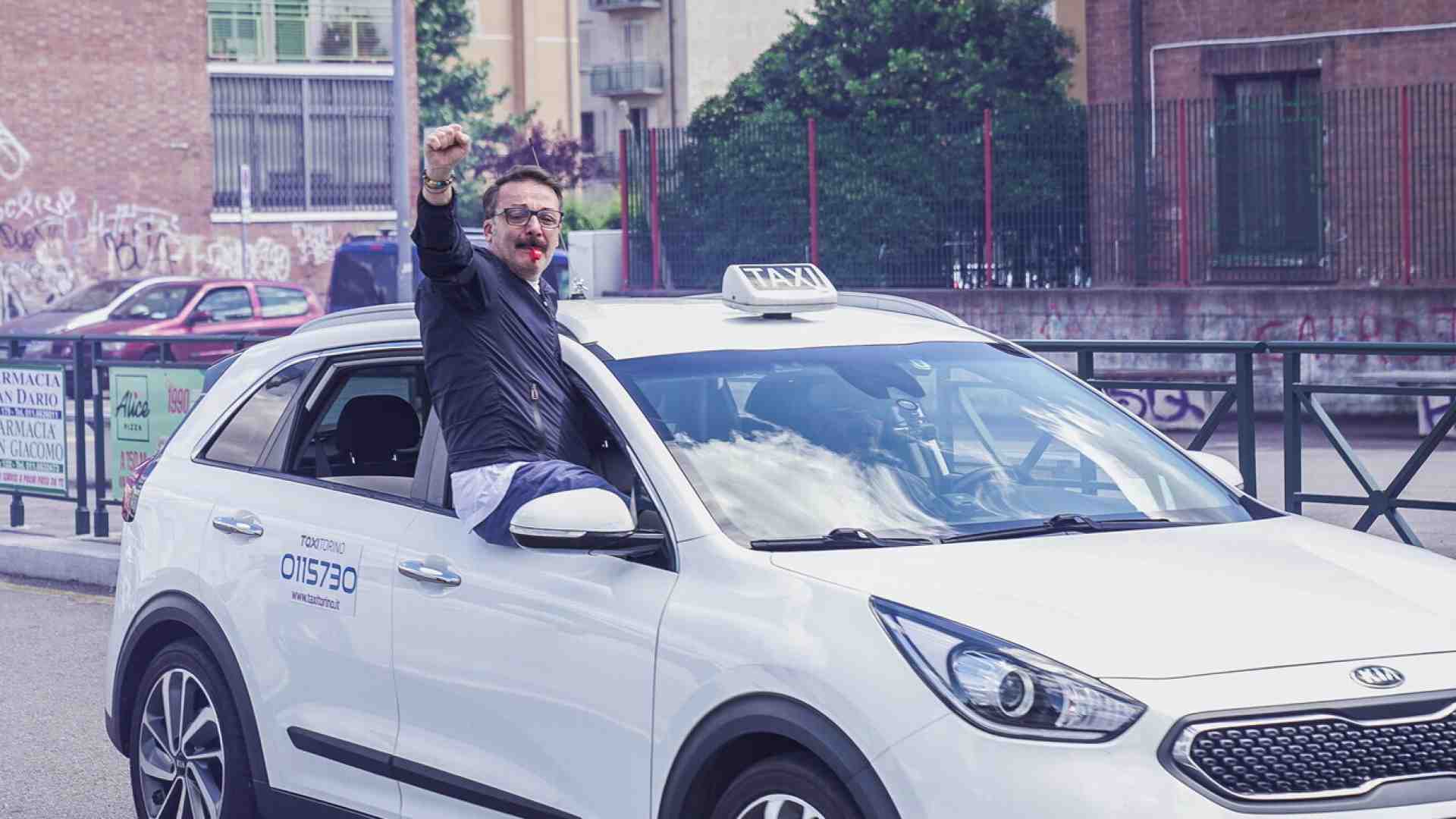 I no dei taxi che spiegano l’Italia