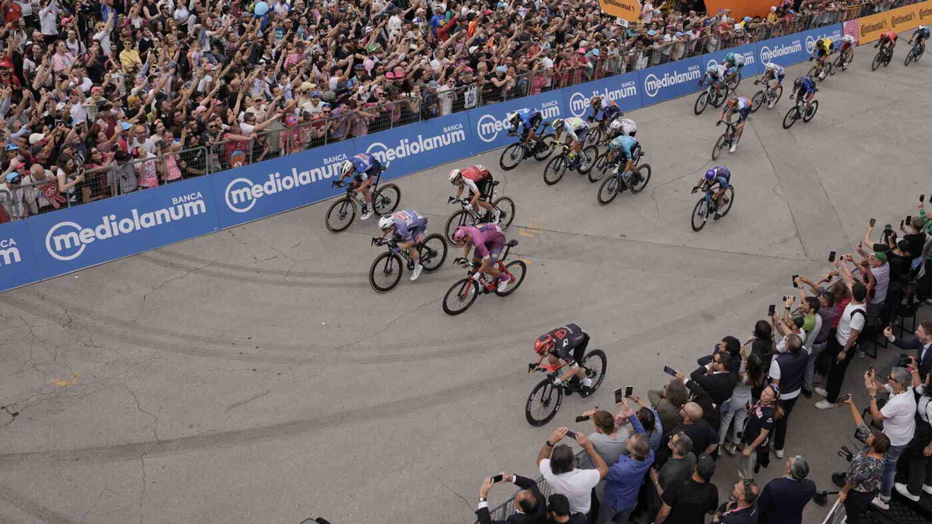 Giro d'Italia, Tim Merlier è veloce come la modernità