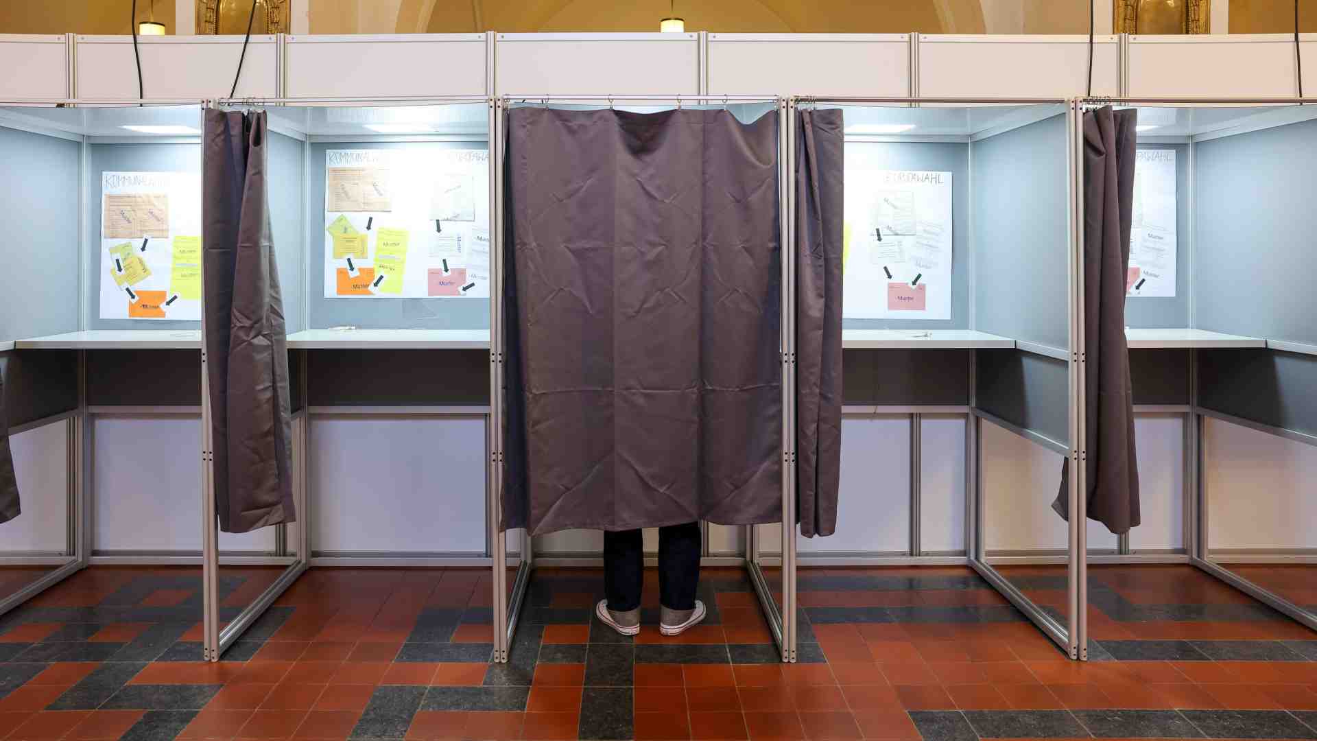 L'ultimo sondaggio prima delle europee: calo di FdI, mentre continua la crescita del Pd