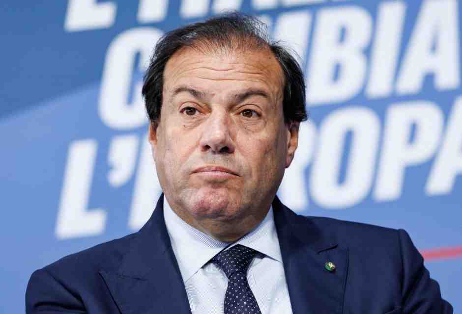 Ritratto di Maurizio Leo, il "sahariano" del redditometro che Meloni ha bloccato
