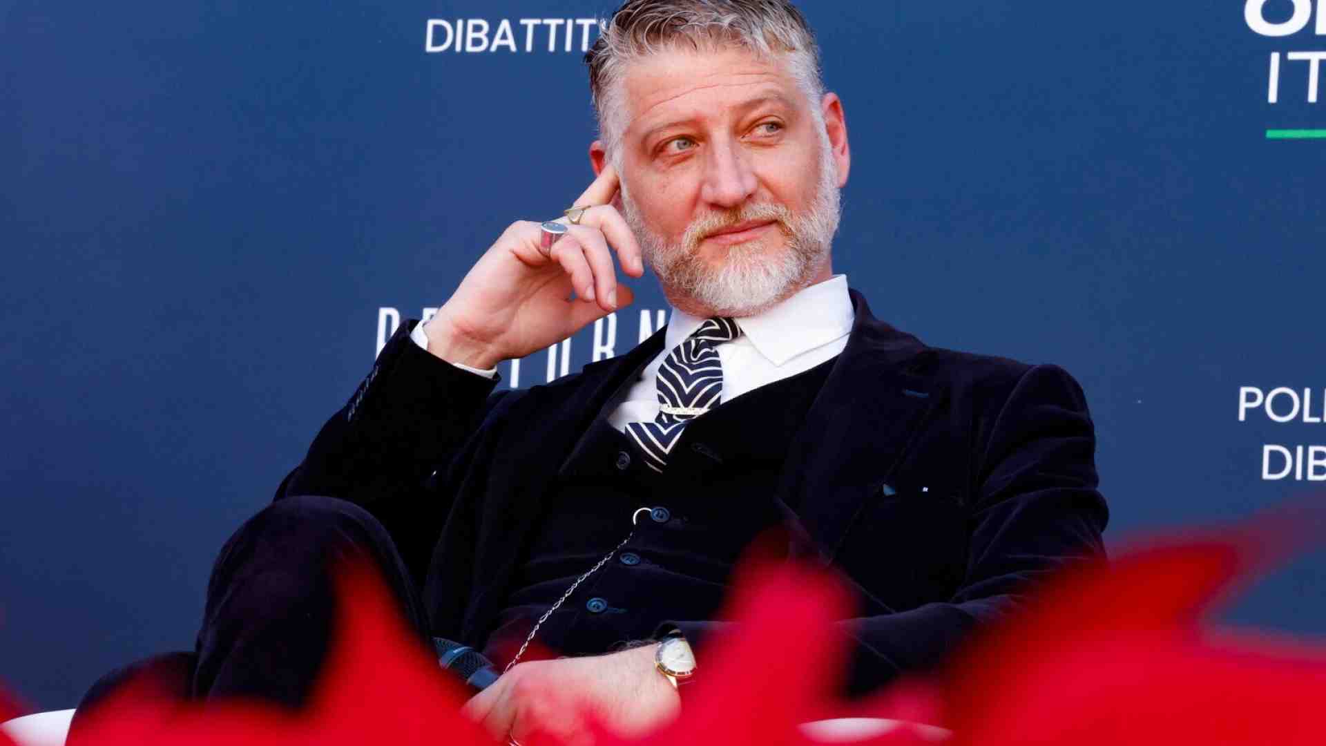 Il libro di Giuli e la domanda alla destra: “Con il potere che ci vuoi fare?”