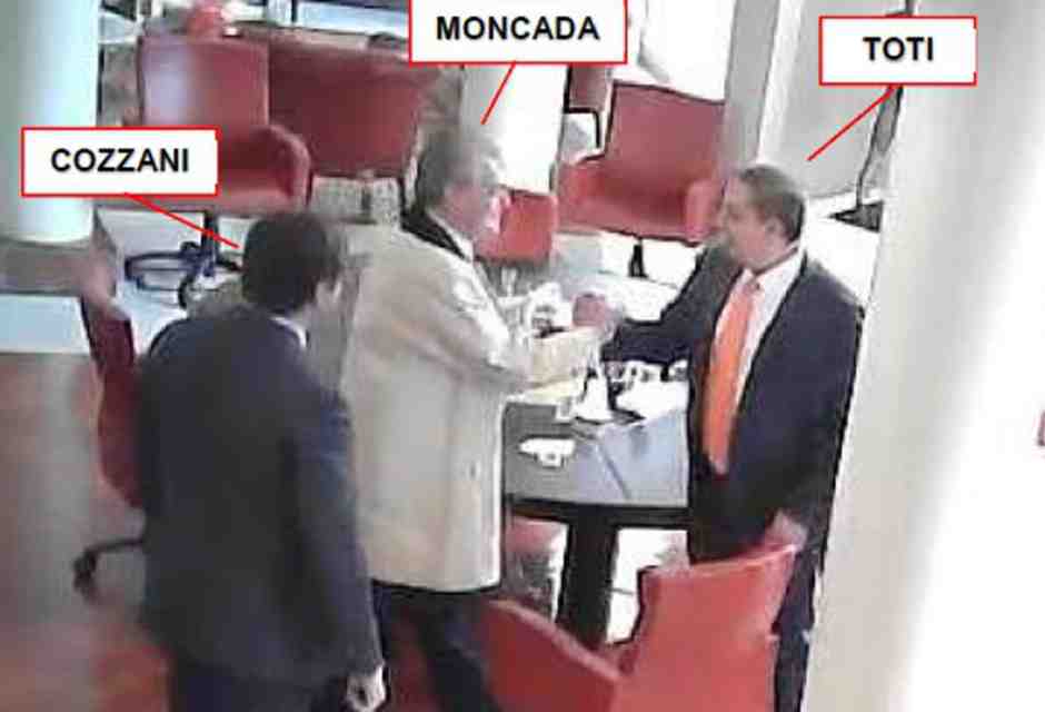 "Toti voleva finanziamenti leciti" e non "illeciti": i pm di Genova riconoscono l'errore