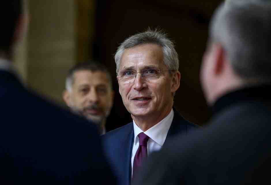 "Armi Nato per colpire in Russia". Così Stoltenberg si inimica governo e opposizione in Italia