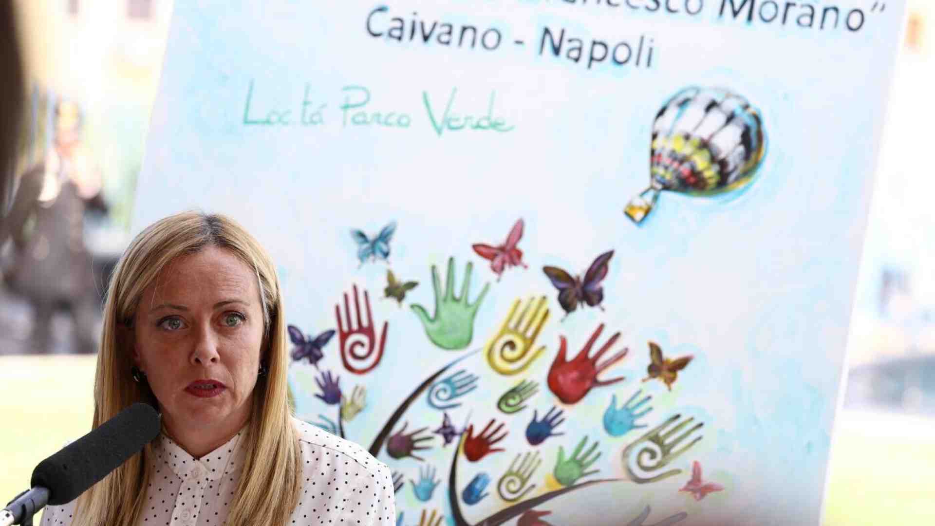 Giorgia Meloni a Caivano: "Una sfida del mio governo. Non ero preparata all'emozione"