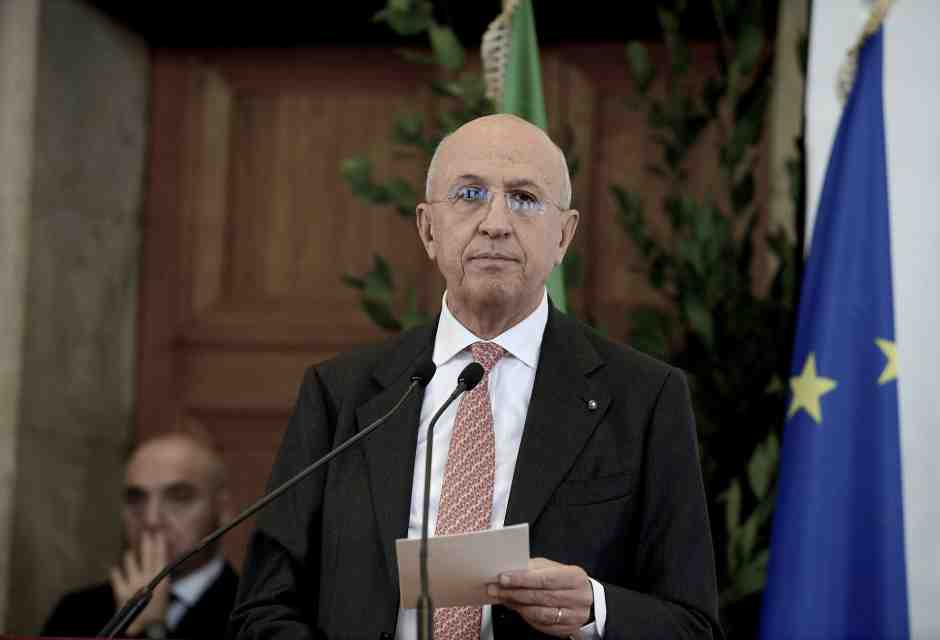 I non trascurabili problemi della proposta Abi di mettere un tetto al debito pubblico