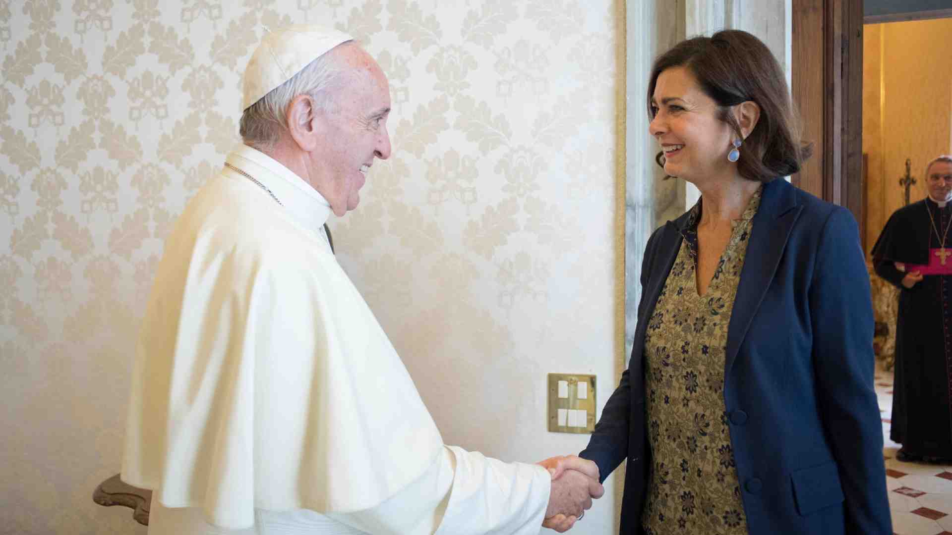 Boldrini: “La legge Zan avrebbe condannato il Papa? No, ma quella è una brutta espressione”