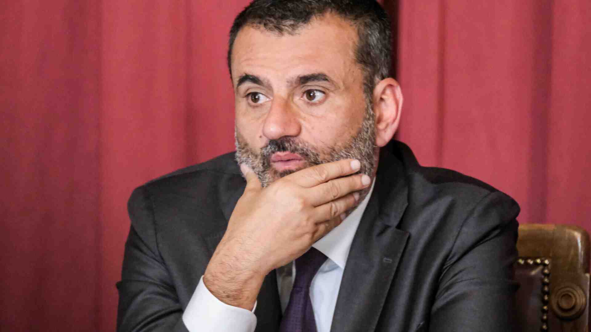 San Decaro da Bari, punta a 250 mila preferenze. Ad aiutarlo c'è D'Alema