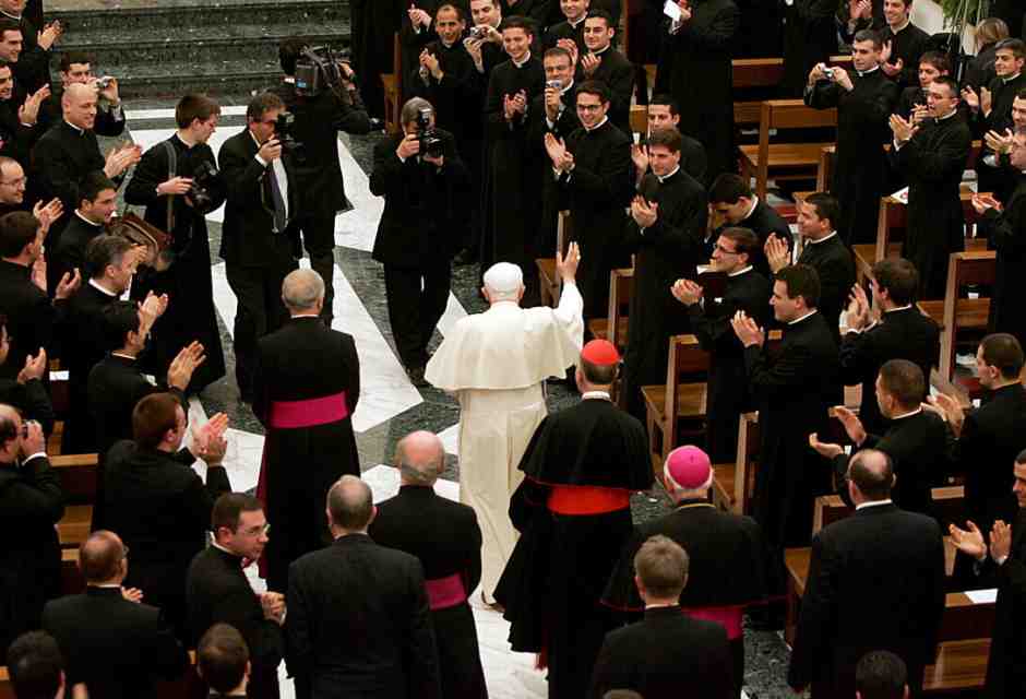 Dopo le parole del Papa si parla di tutto tranne che dei seminaristi seri ed eroici
