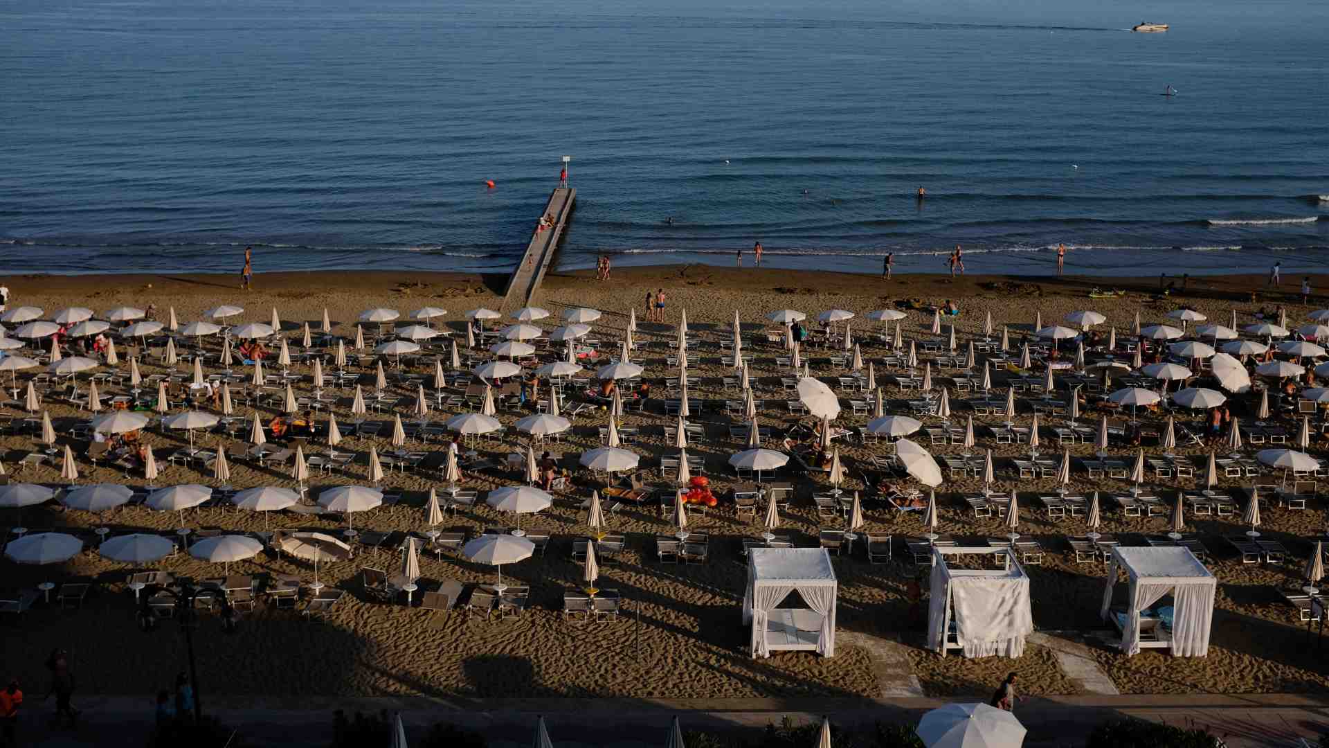 Fratelli d'Italia applica la Bolkestein sulle concessioni balneari. Ma a Jesolo