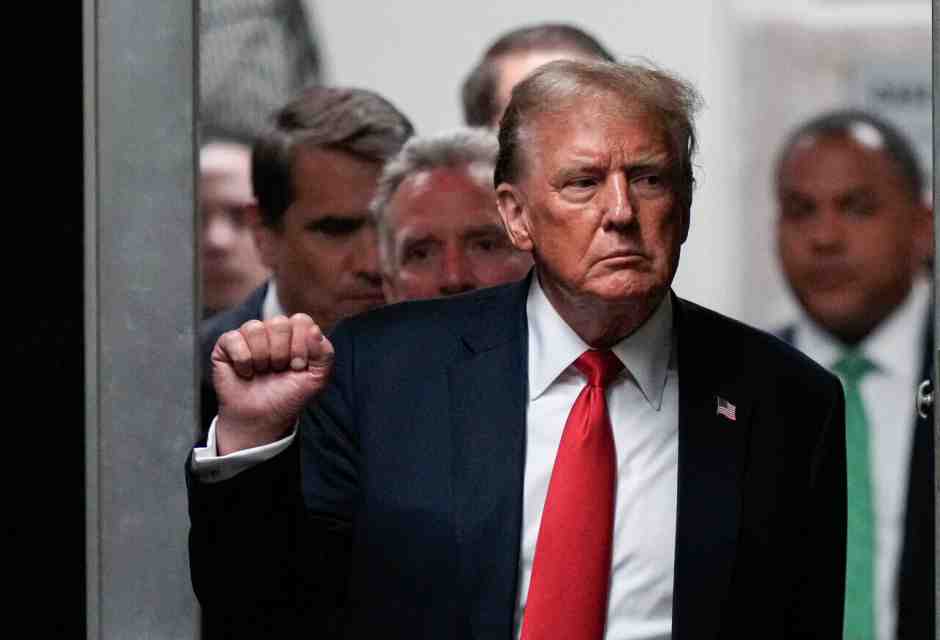 Tutti i mattoni con cui Trump ha costruito il suo vittimismo