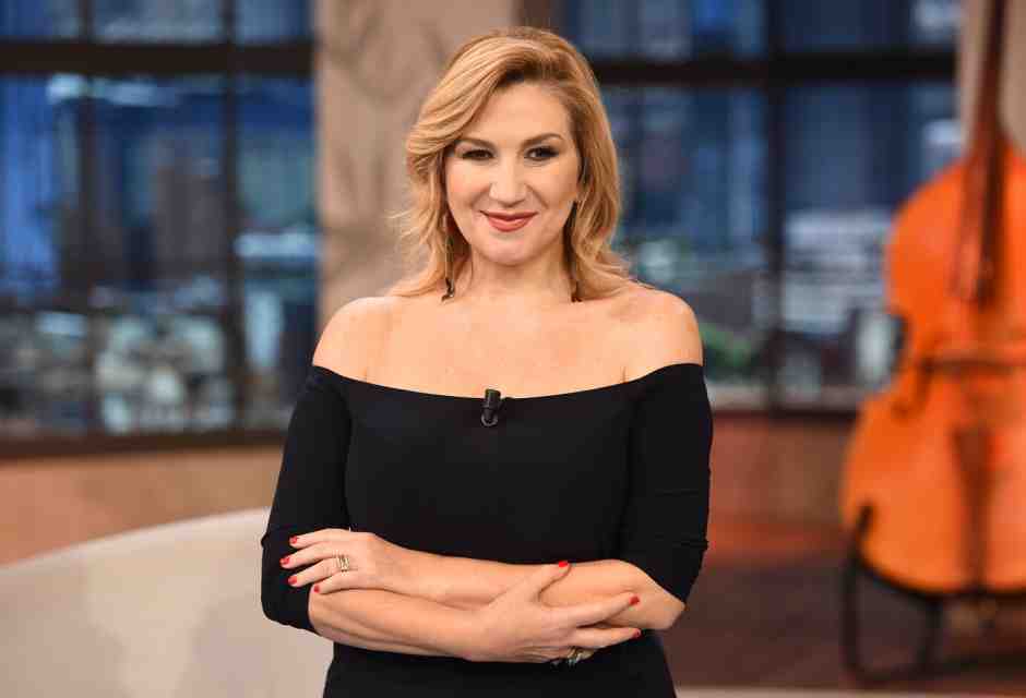 Serena Bortone racconta di un amore che supera i limiti e la verità