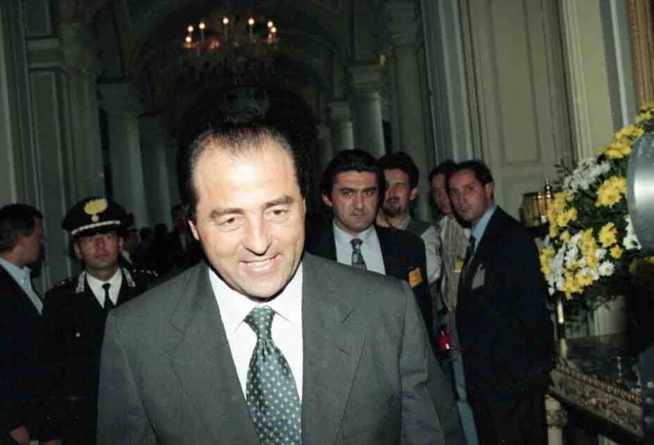 Il mondo quasi medio borghese mandato a ruzzolare