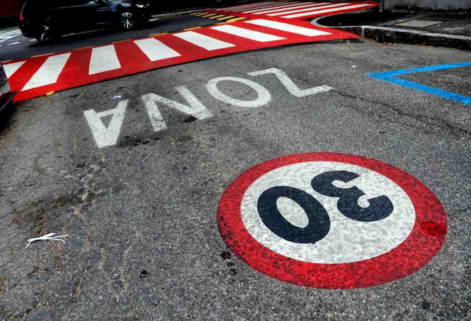 Su Bologna città 30 decideranno i cittadini: via libera al Referendum