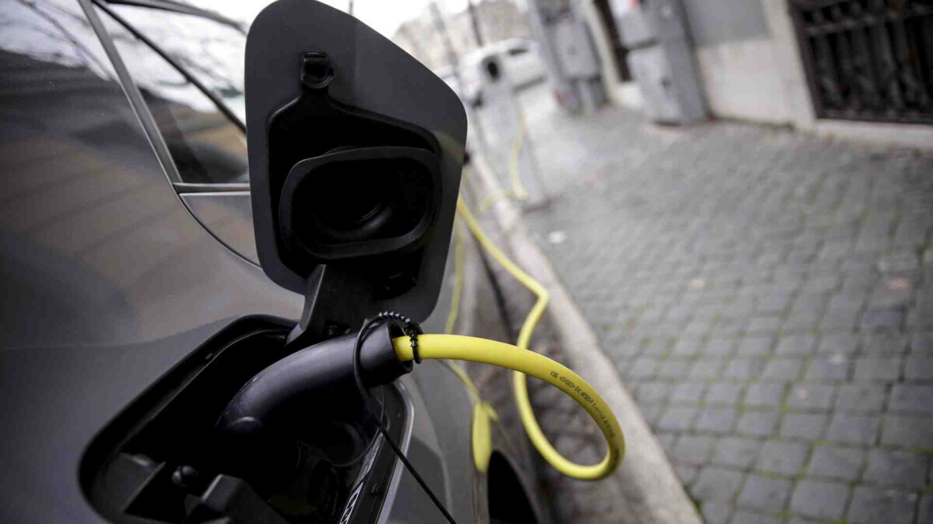 Gli incentivi per le auto elettriche vanno a ruba. Anomalia di un successo