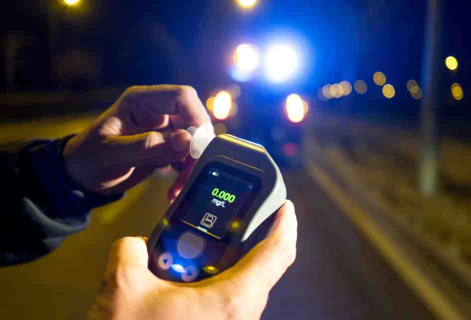 In Italia si può risultare positivi all’alcol test senza bisogno di fare l’alcol test