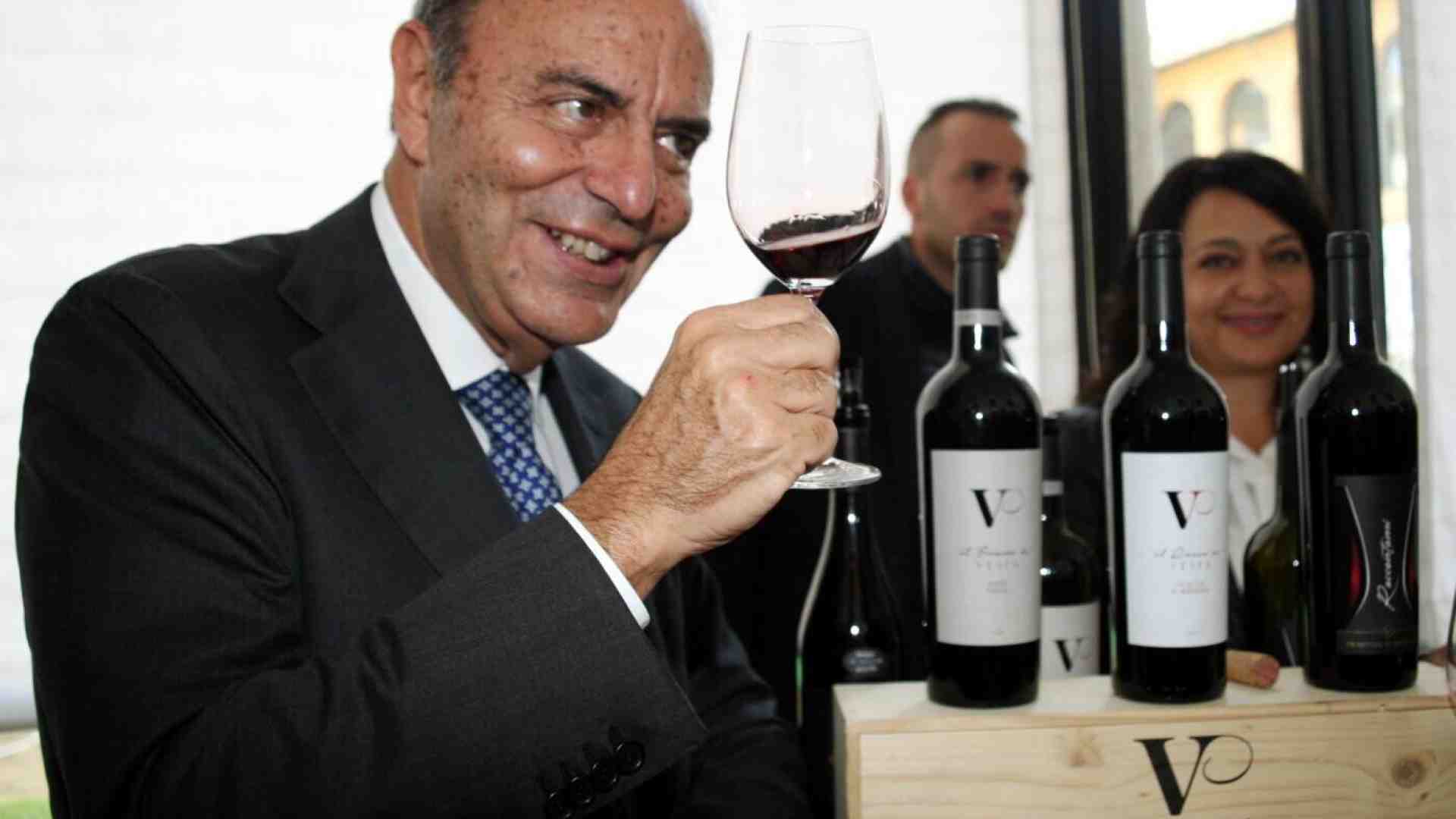 Vespa e la querelle enologica-ferroviaria. Parla Riccardo Cotarella, il gran ciambellano dei vini italiani