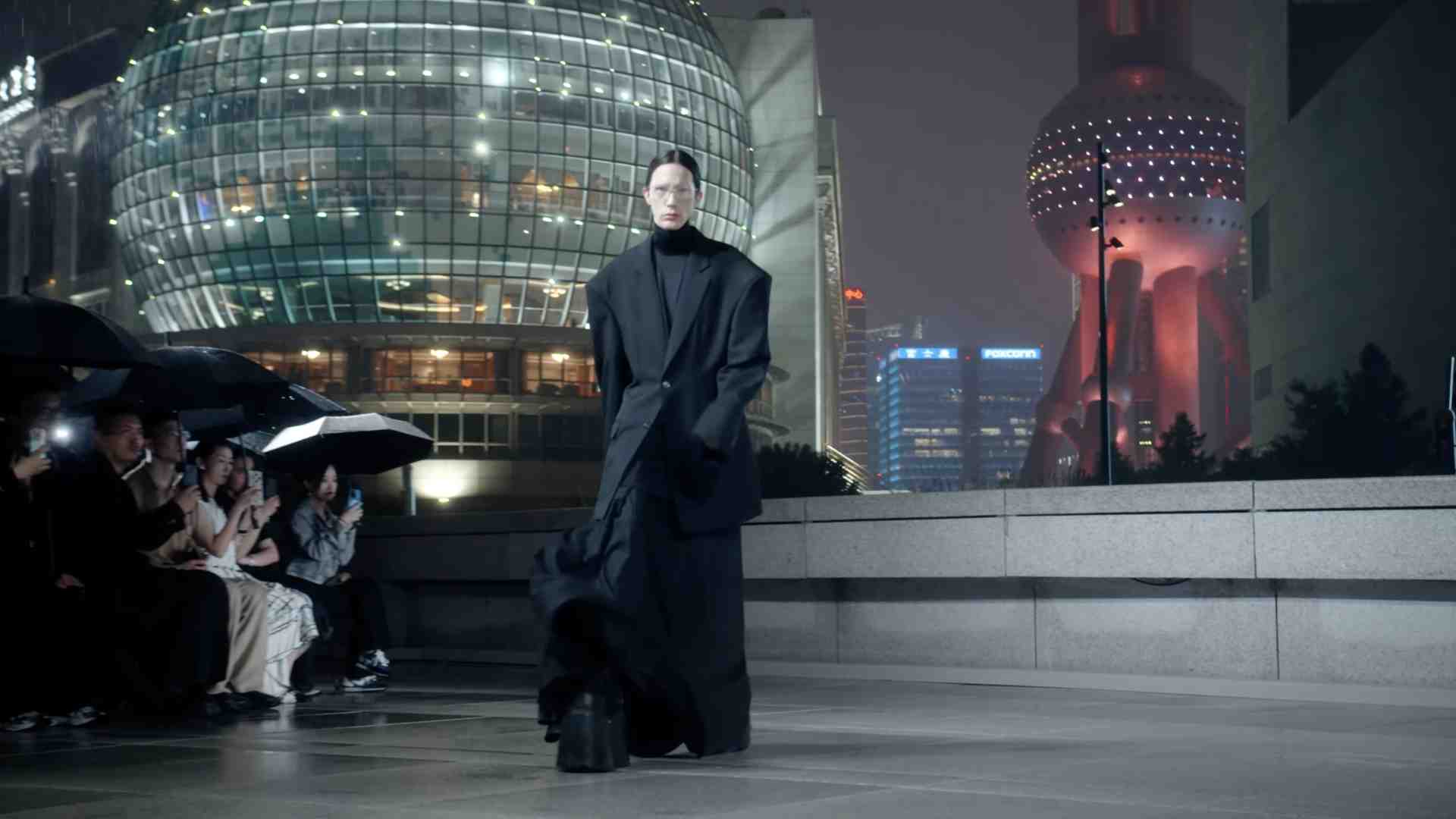 Scambio di ruolo, la dissoluzione delle certezze vetero-borghesi