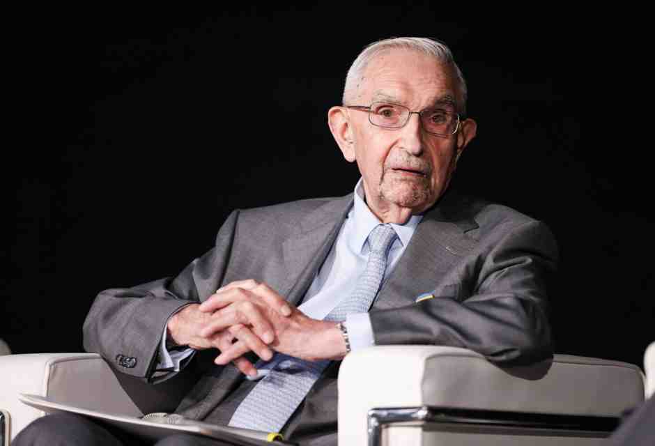 La “torta di compleanno” di Guzzetti contro la povertà minorile