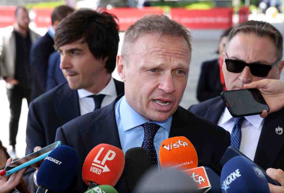 Cosa non torna nella pubblicazione della chat tra Signorelli e Diabolik