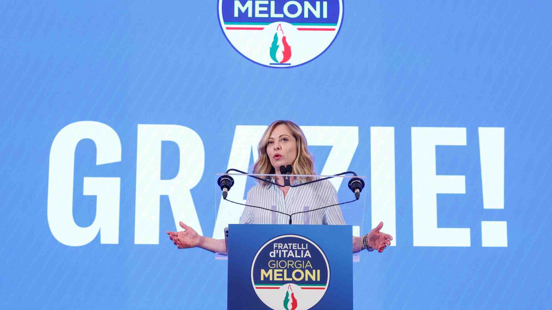 Per Meloni il cielo è sempre più blu: "Pronta a cogliere il segnale degli elettori"