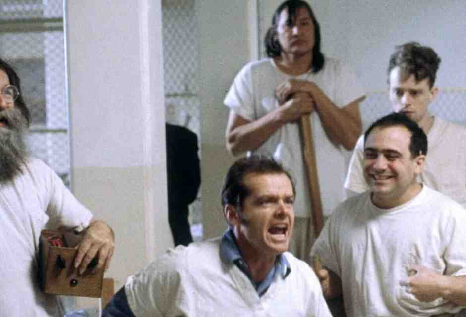 Dove li portiamo gli scemi che ci girano per casa?