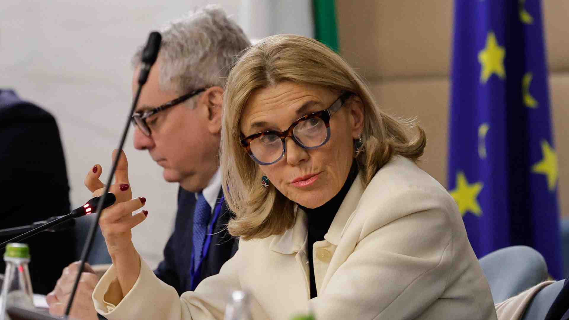 Le frecce di Lady G7: chi è Elisabetta Belloni, "sherpa" di Giorgia Meloni