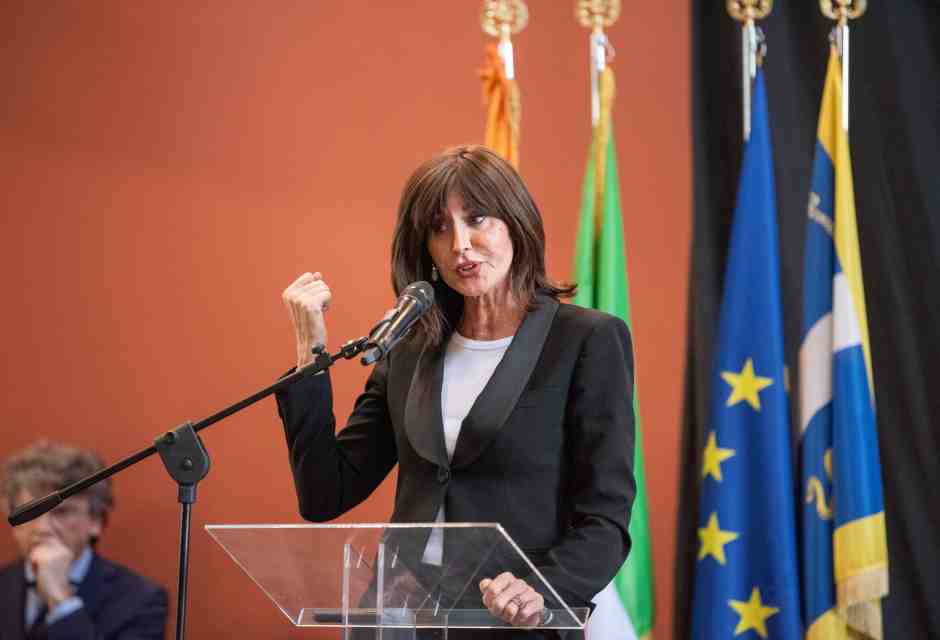 "Le università siano luoghi di dialogo e confronto". Bernini risponde ai docenti