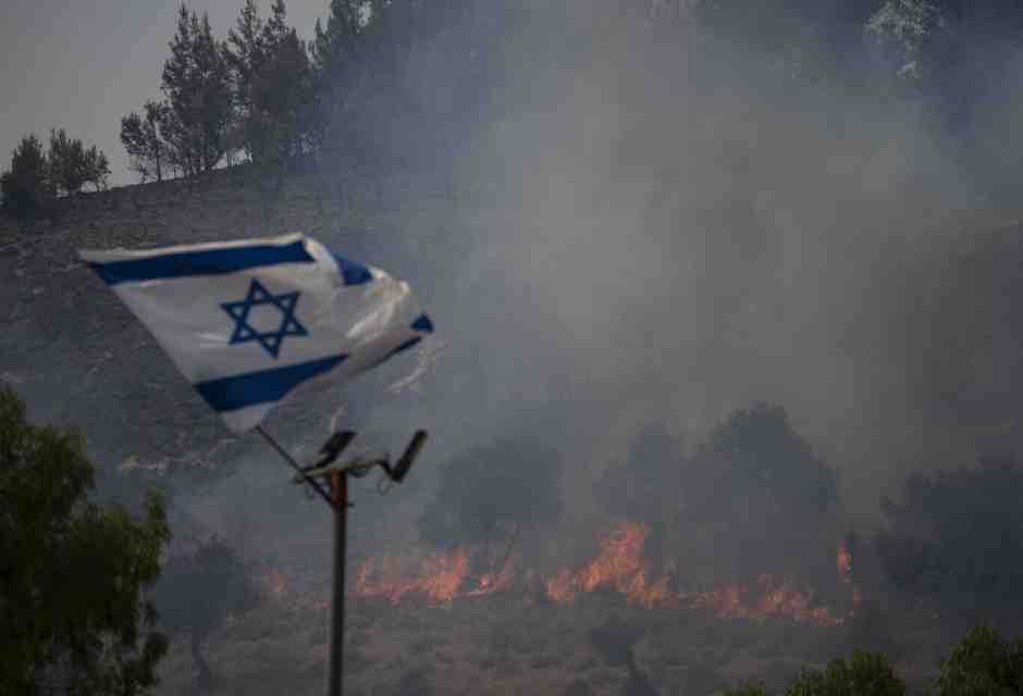 Nessun accordo con Hamas, ma arrivano duecento razzi da Hezbollah