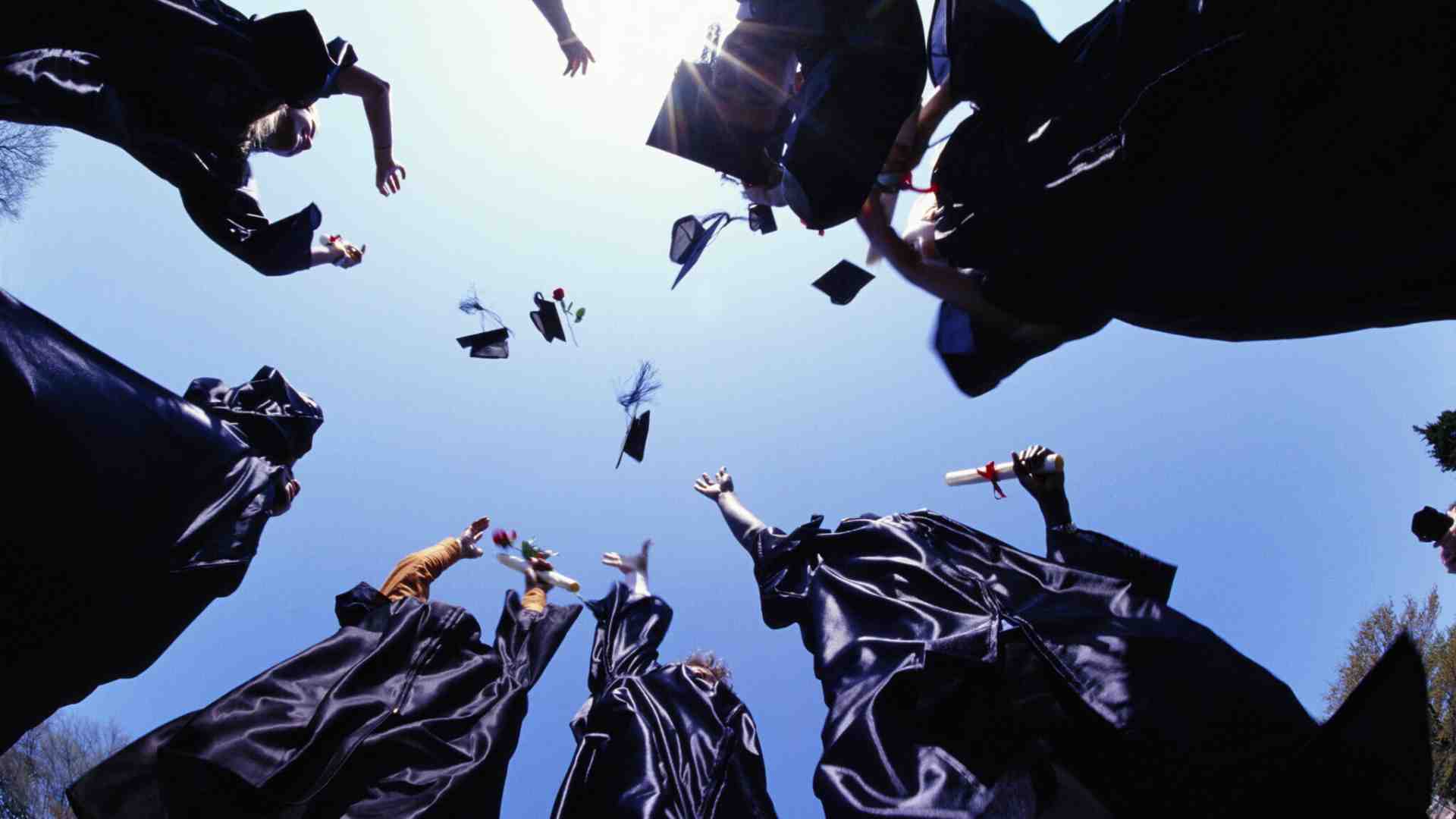 La laurea non serve a niente se ce l'hanno tutti