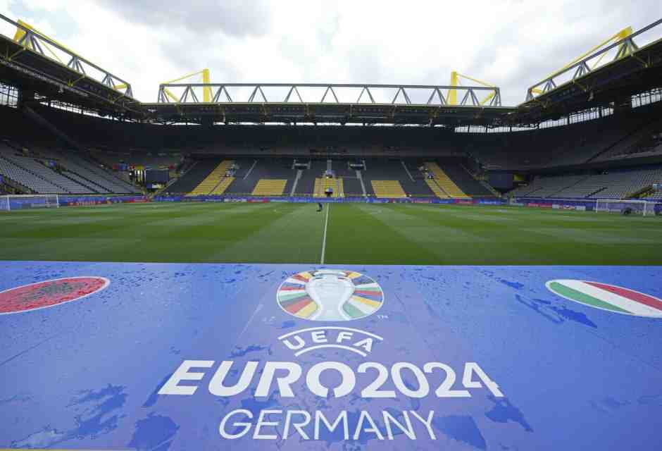 Inizia l’Europeo e (Var a parte), sono contento: per ora niente lezioni morali sui diritti. Bene