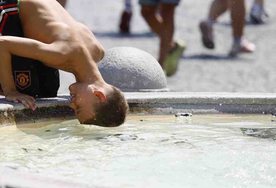 Pronti a consegnarci prigionieri di un’altra triste estate romana