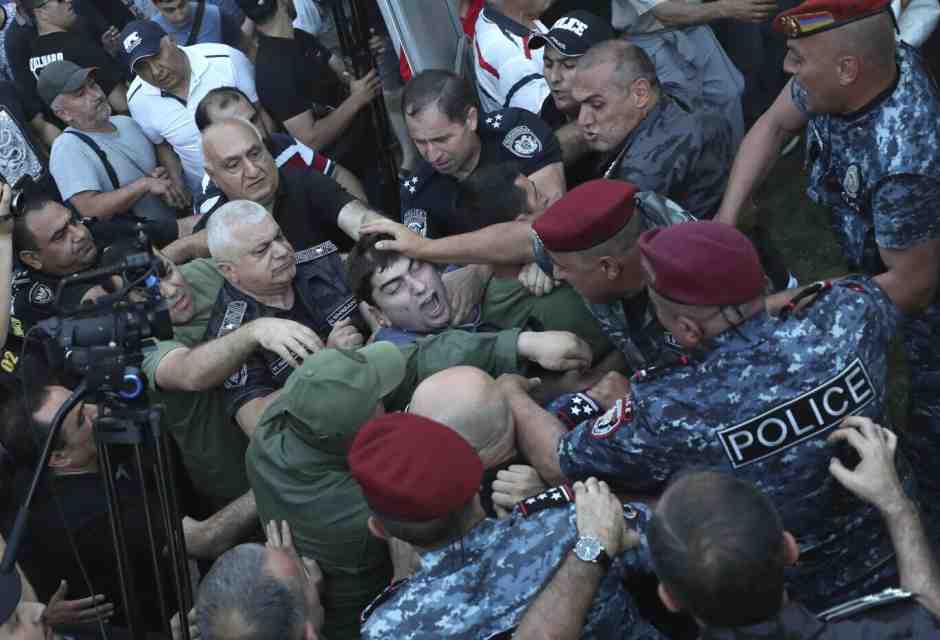 Chi ha tradito l'Armenia, che lascia la Csto