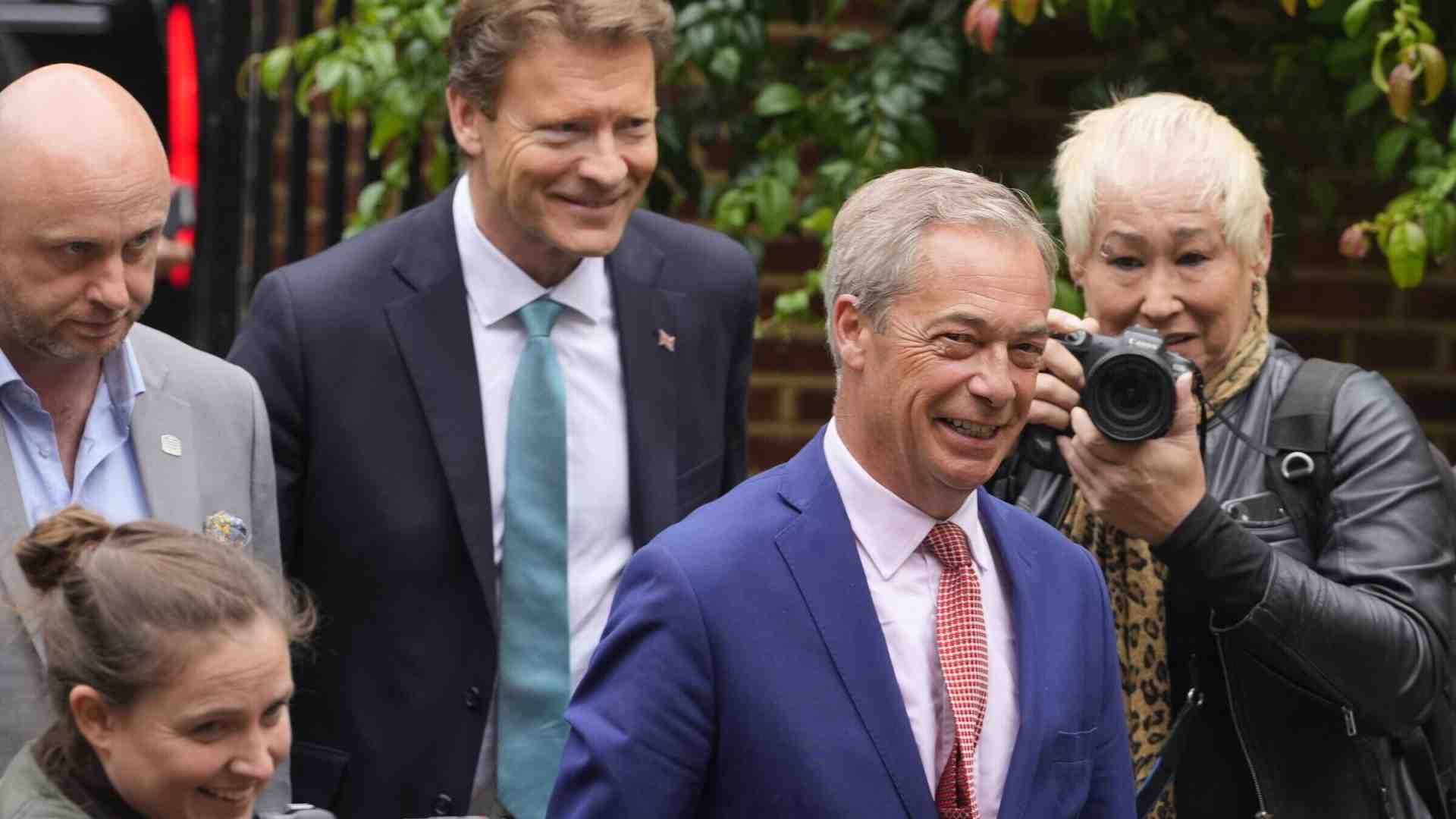 Nigel Farage vuole guidare la destra britannica, al prossimo giro