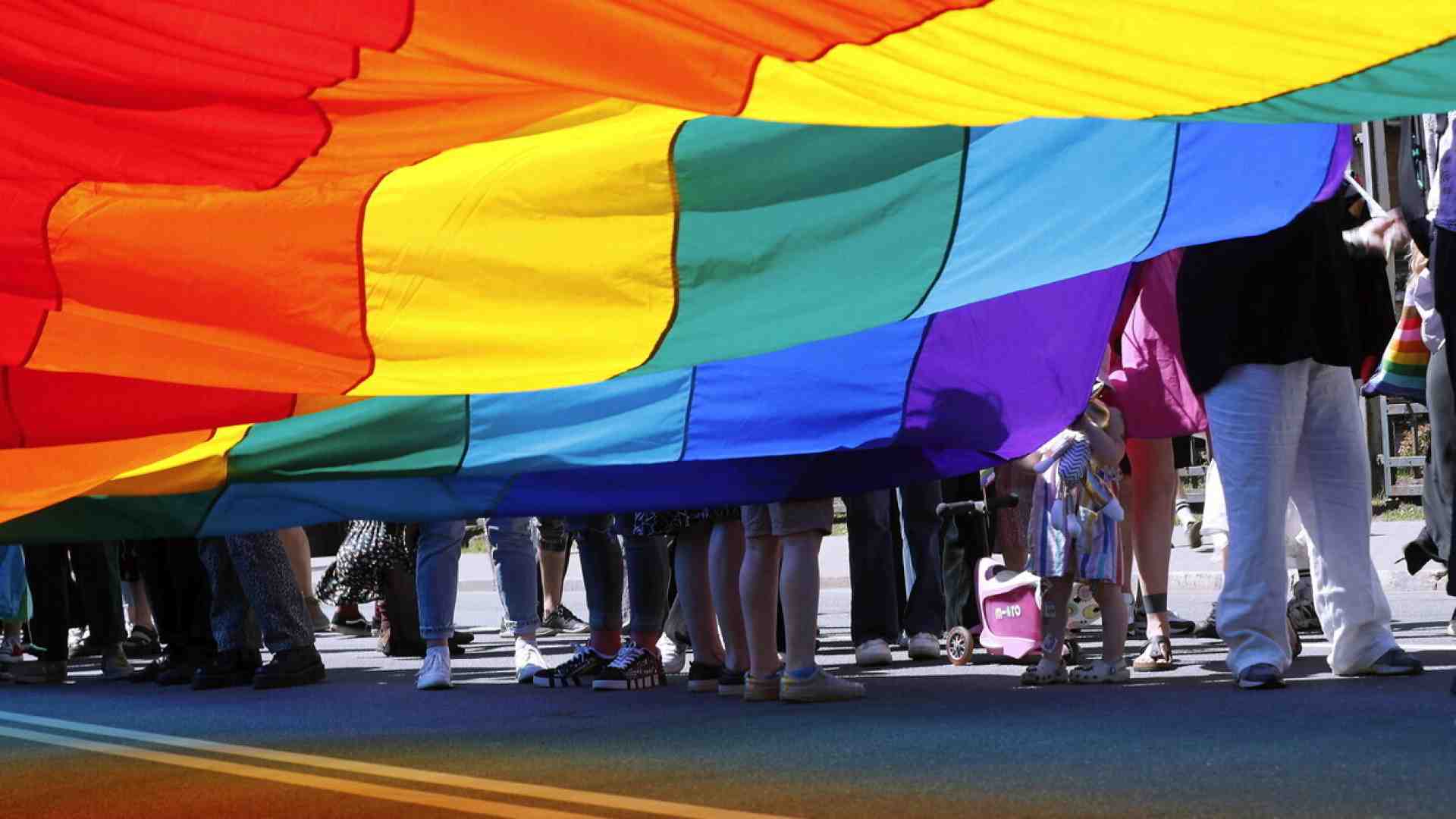 A Teheran il Pride non si fa. Chi vuole difendere la libertà, deve stare con Israele