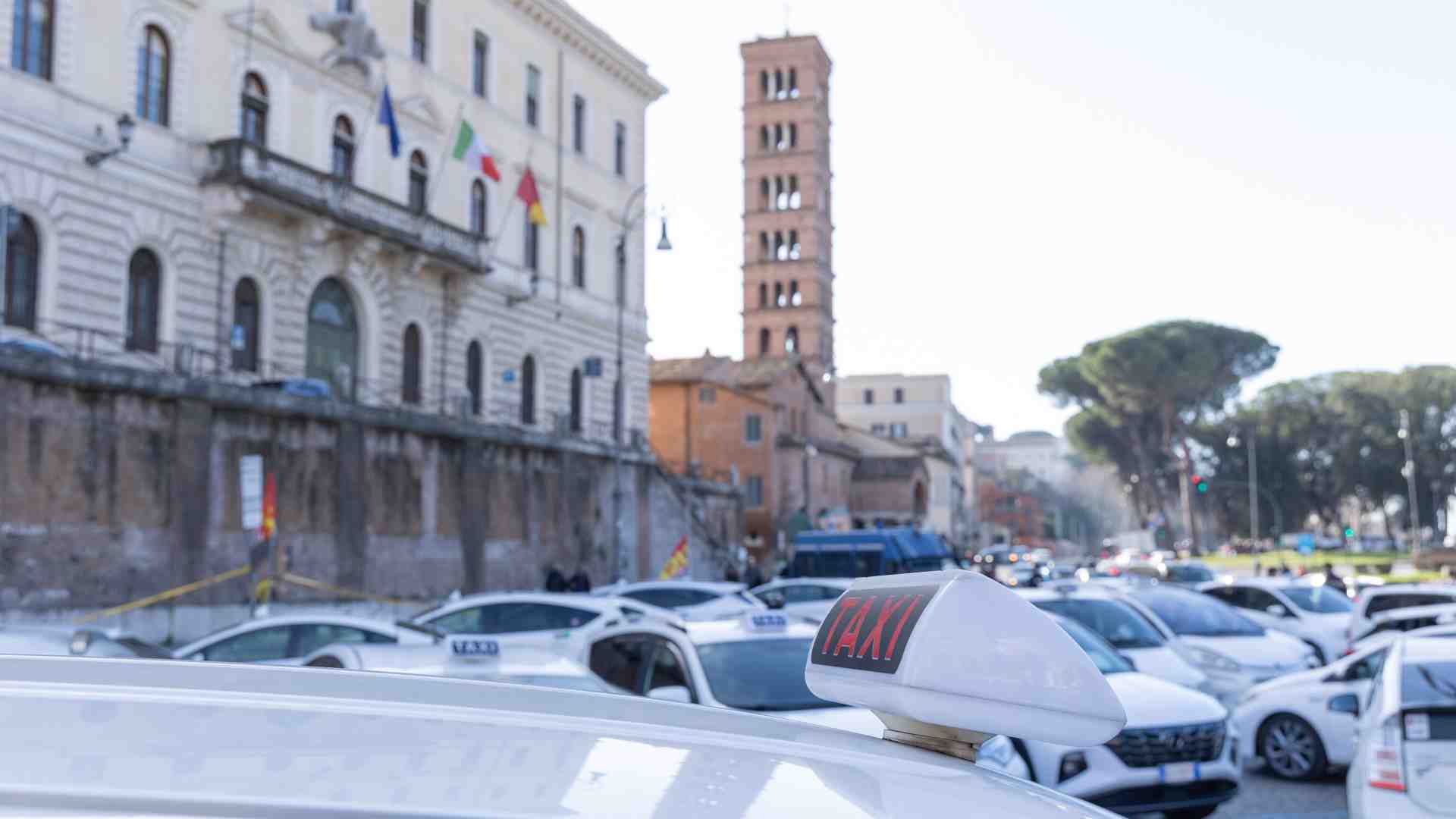 Quanto guadagnano i tassisti: i redditi dichiarati al fisco