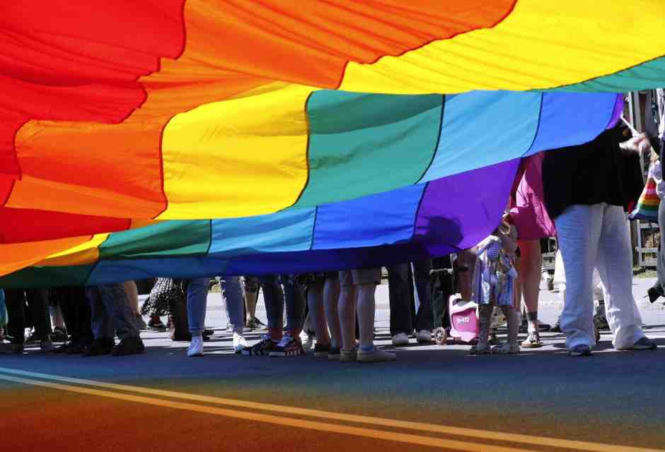 A Teheran il Pride non si fa. Chi vuole difendere la libertà, deve stare con Israele