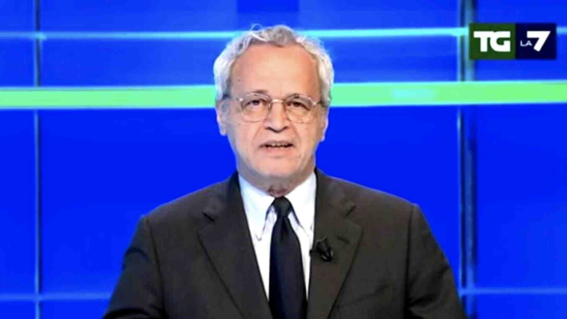 "Che cosa siamo diventati?", chiede Mentana. Parlasse per sé