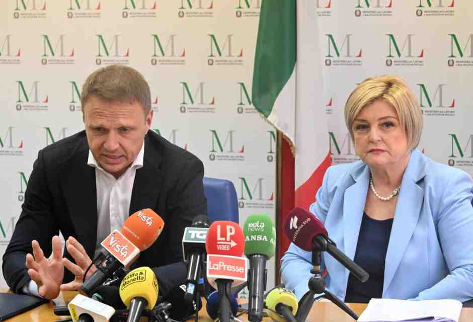 Lollobrigida e Calderone: "Guerra al caporalato. Accelerare su misure contro lo sfruttamento"